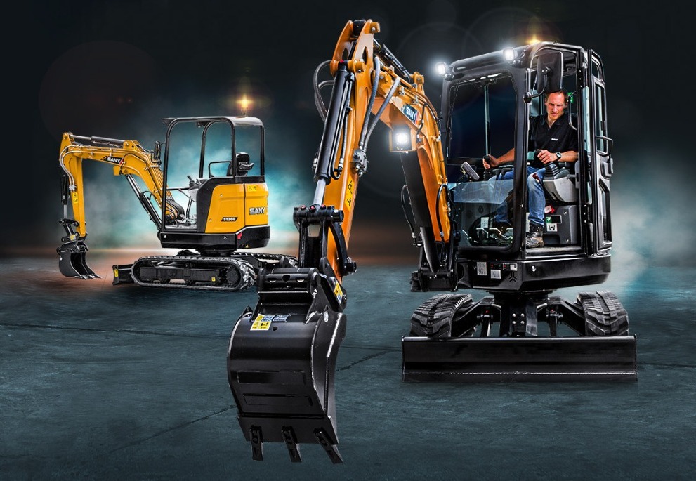 Two Key Ways Mini Excavators Benefit Construction Projects 